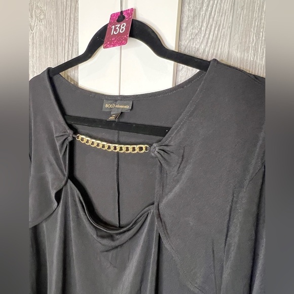 138. NWT BOLD elements Chain Link Neckline Black Cutout Blouse 3X - Picture 5 of 8